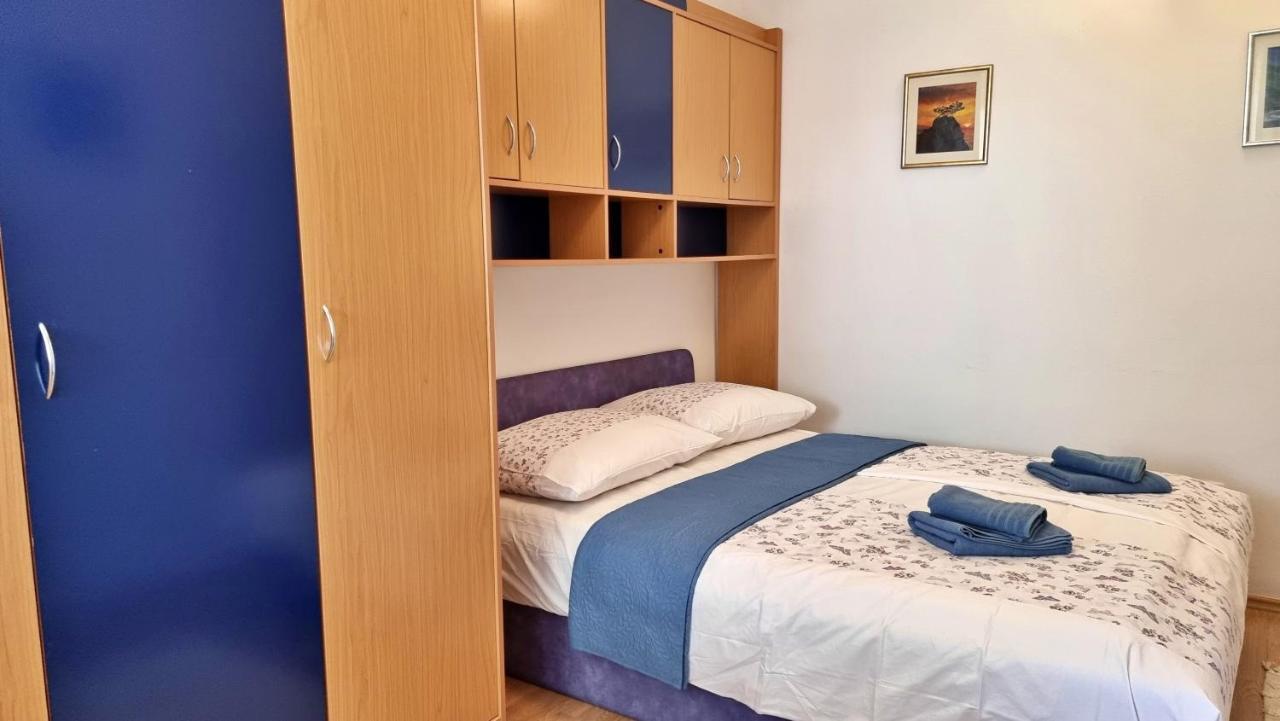 Apartment Hana Omiš Esterno foto