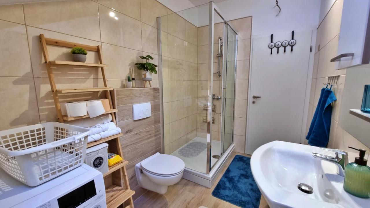 Apartment Hana Omiš Esterno foto
