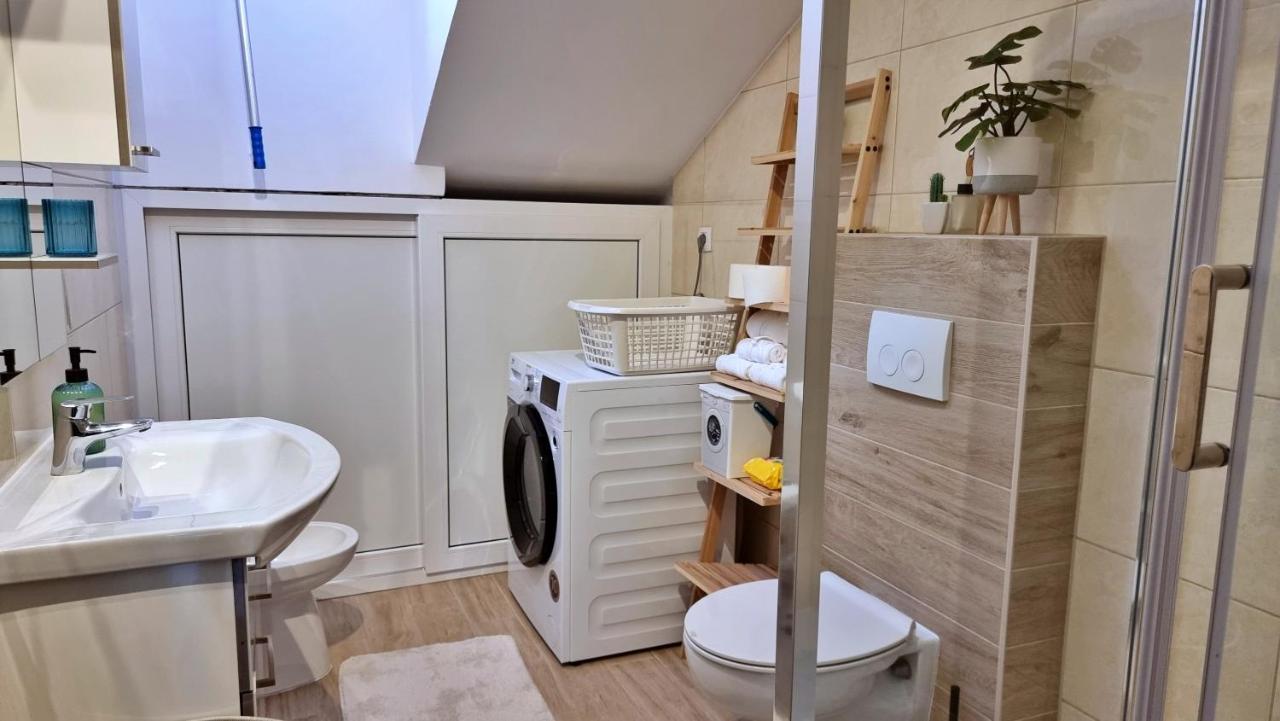 Apartment Hana Omiš Esterno foto