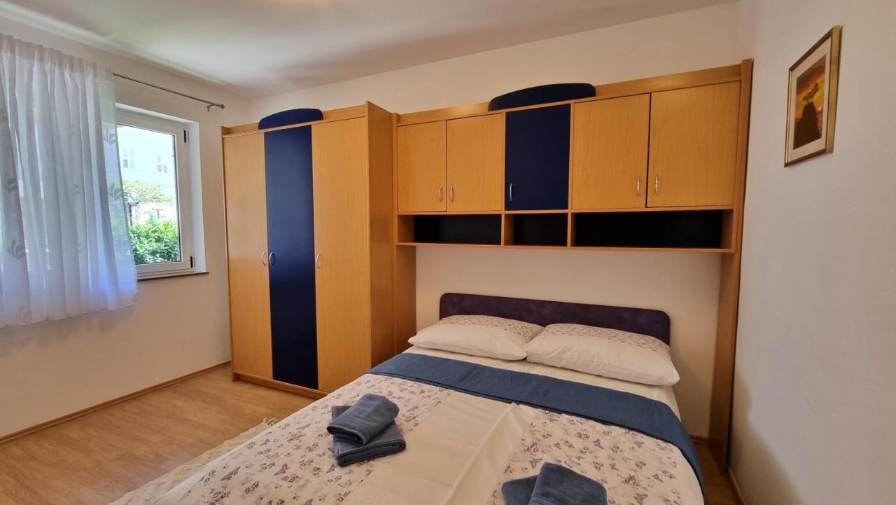 Apartment Hana Omiš Esterno foto
