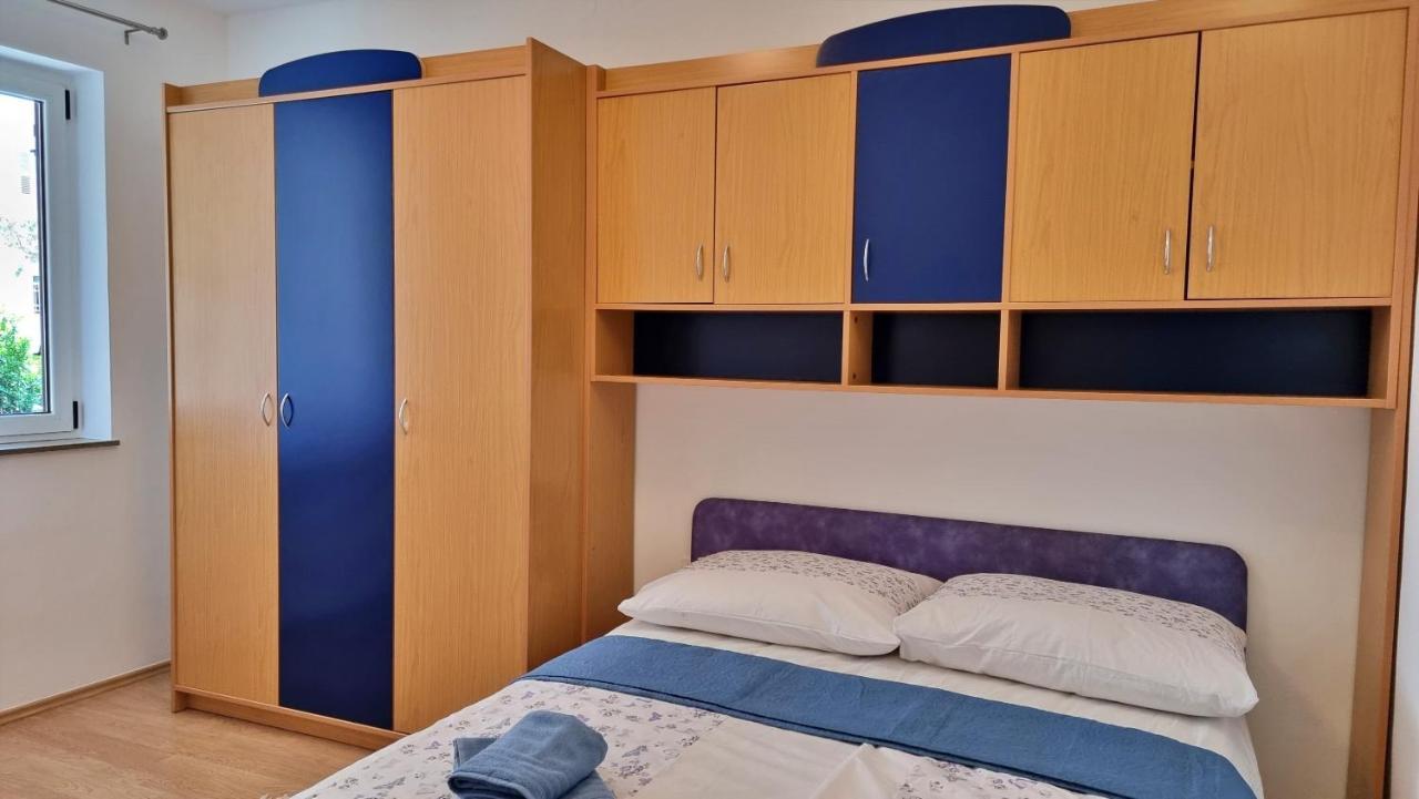 Apartment Hana Omiš Esterno foto